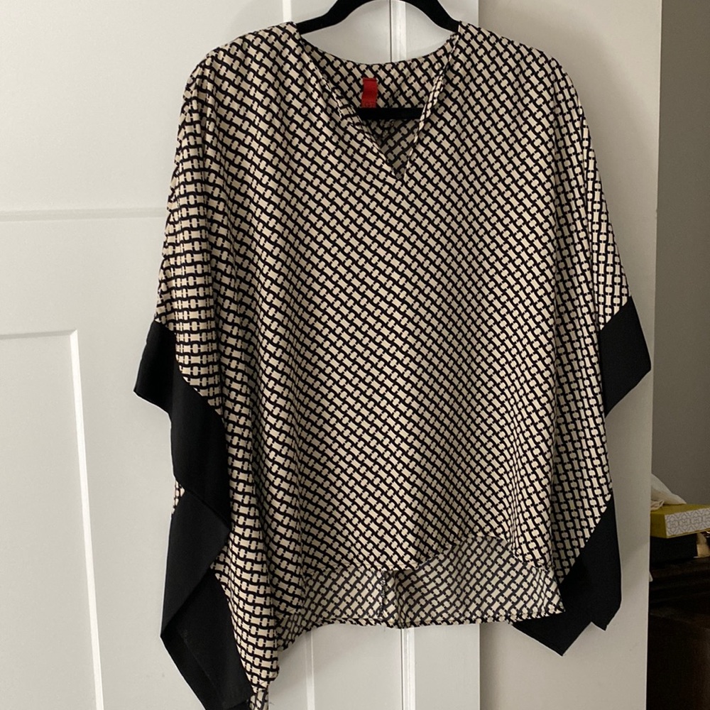 Black & tan cape